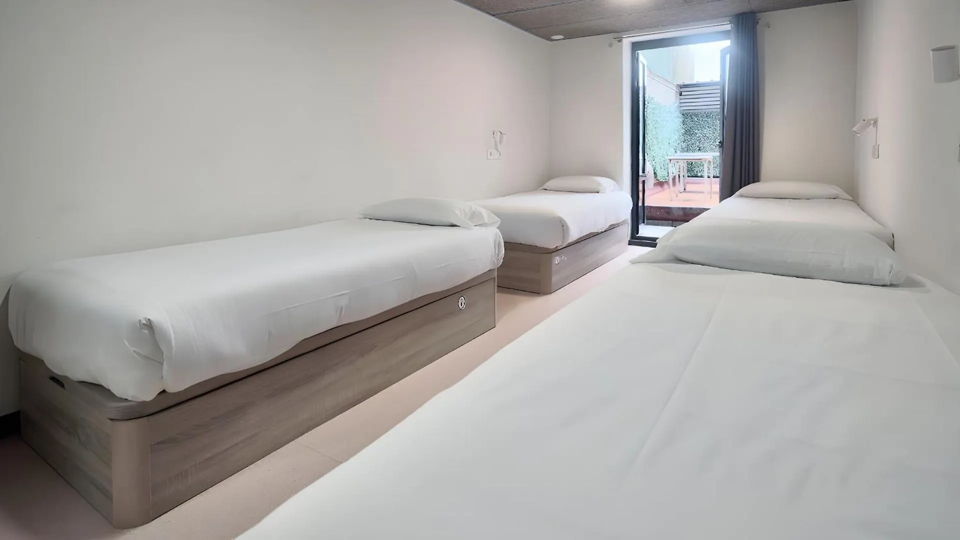 Ideal Youth Hostel Barcelona