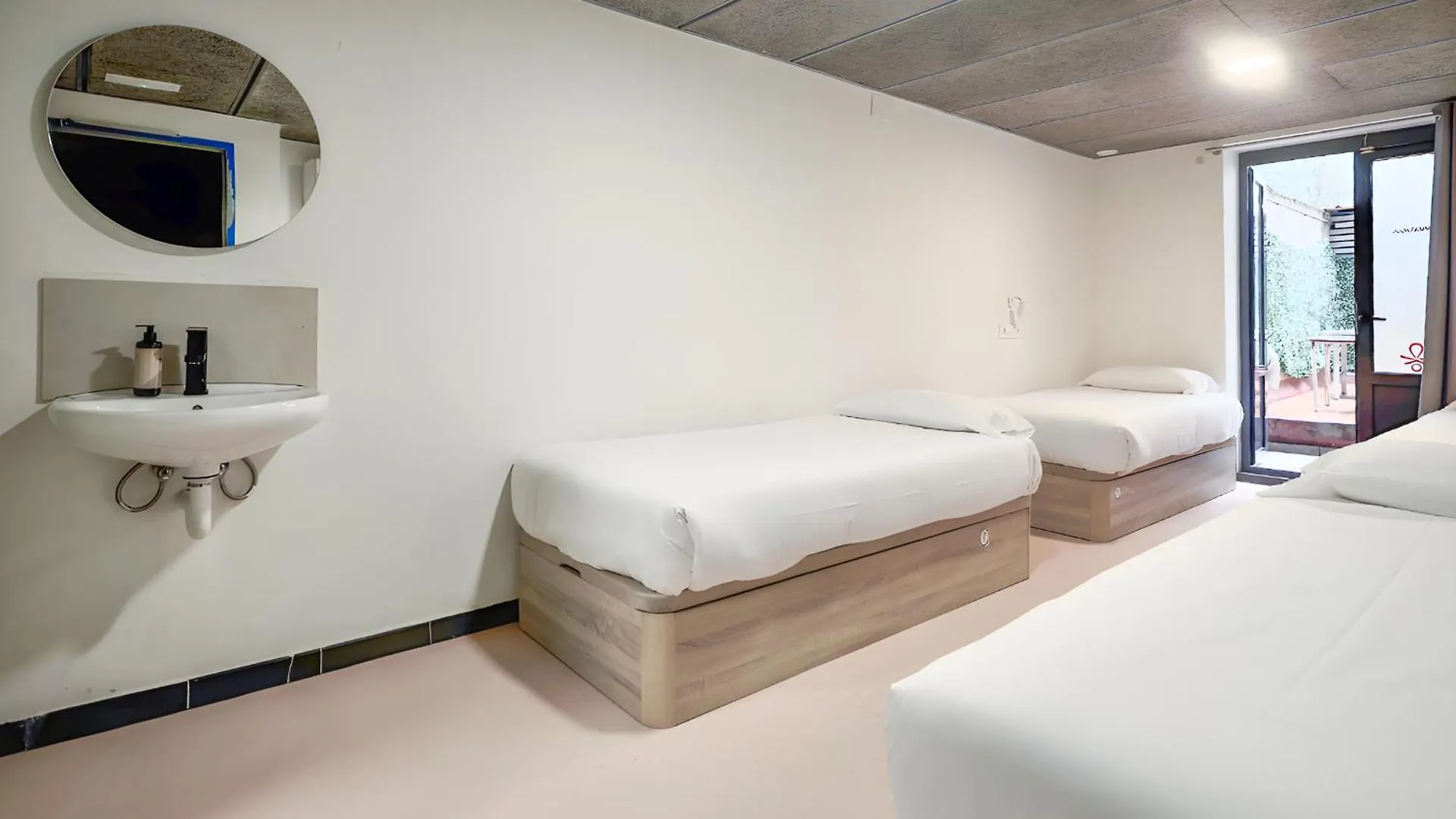 Ideal Youth Hostel Barselona İspanya
